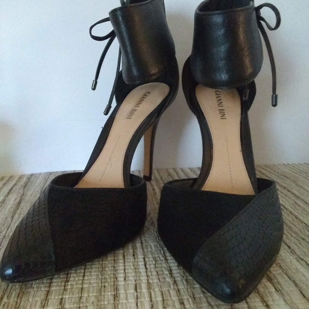 Gianni Bini Elegant Black Leather Heels Size 8.5